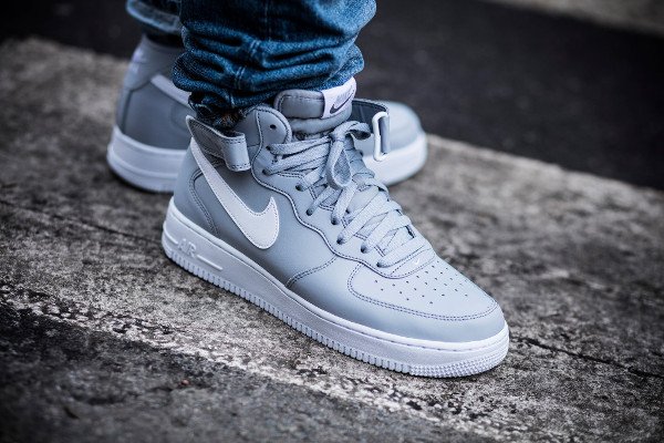 Nike Air Force 1 Mid 07 Wolf Grey pas cher (1)