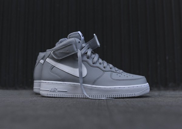 Nike Air Force 1 Mid 07 Wolf Grey pas cher (3)