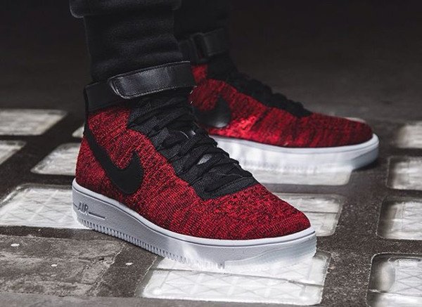 Nike Air Force 1 Ultra Flyknit Black University Red pas cher (1)