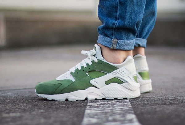 Nike Air Huarache PRM Suede Treeline Bamboo pas cher (4)