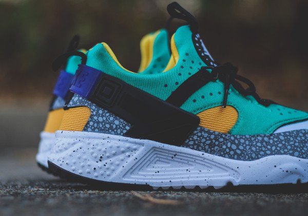 Nike Air Huarache Utility PRM Safari Emerald Green (3)