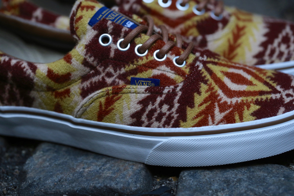 vans motif indien