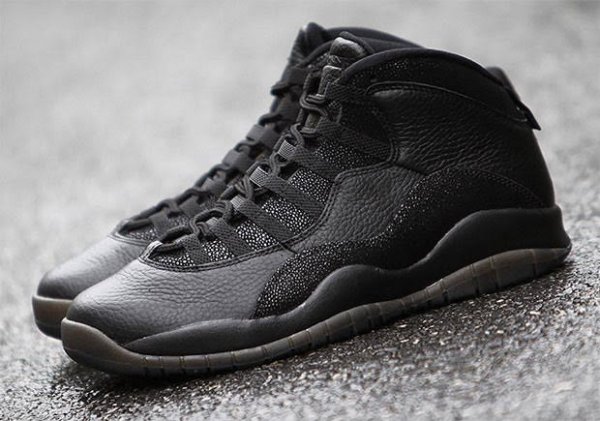 Air Jordan 10 Retro OVO Black Metallic Gold (1)