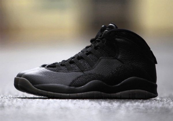 Air Jordan 10 Retro OVO Black Metallic Gold (2)