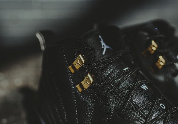 Air Jordan 12 Retro Black Metallic Gold (4)