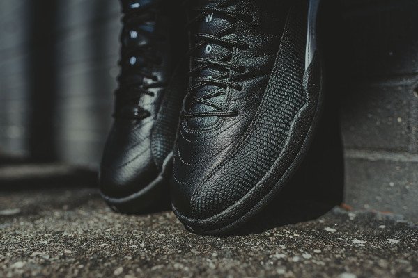 Air Jordan 12 Retro Black Metallic Gold (6)