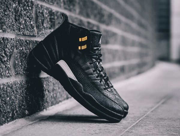 Air Jordan 12 Retro Black Metallic Gold (9)