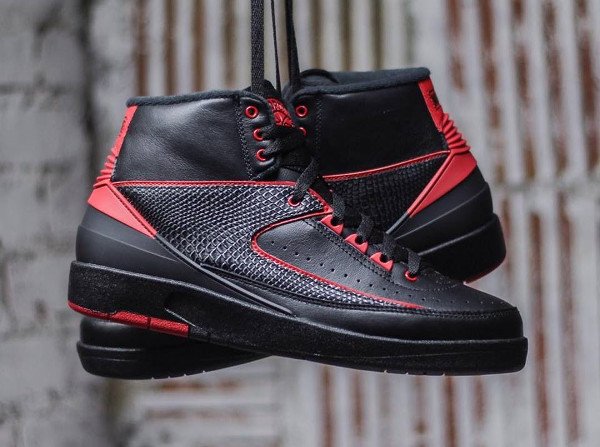 Air Jordan 2 Retro Breds Alternate 87 pas cher (1)