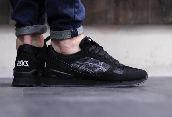 Asics Gel Atlanis Triple Black (1)