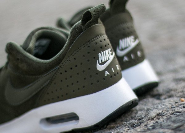 Nike Air Max Tavas Leather Medium Olive (7)