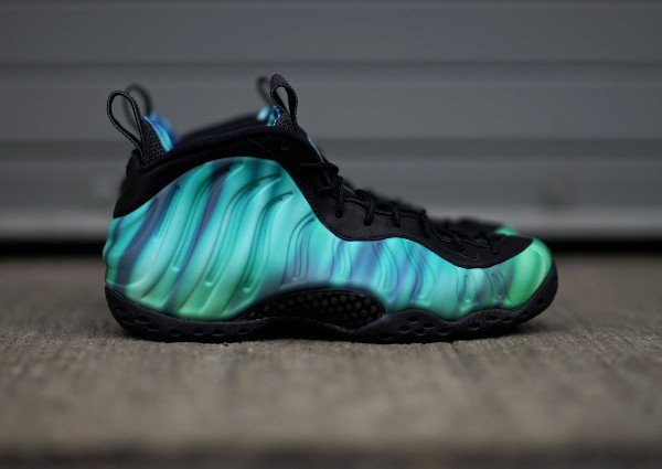 Nike Foamposite One Northern Lights pas cher (1)