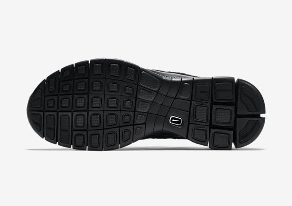 Nike Free Flyknit NSW noire pour homme (3)