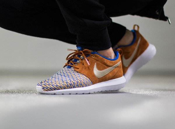 Nike Roshe NM Flyknit PRM Suede Curry pas cher (3)