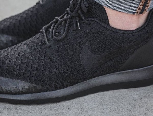 Nike Roshe NM Flyknit SE Black pas cher (2)