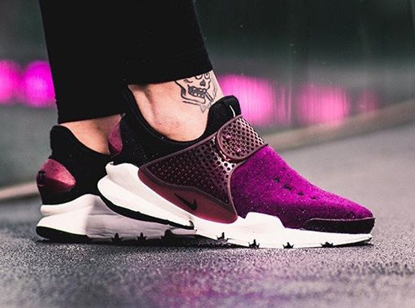 Nike Sock Dart Fleece Mulberry - @julesiswasted (1)