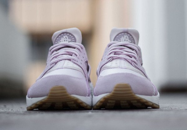 Nike Wmns Air Huarache Textile Bleached Lilac (2)