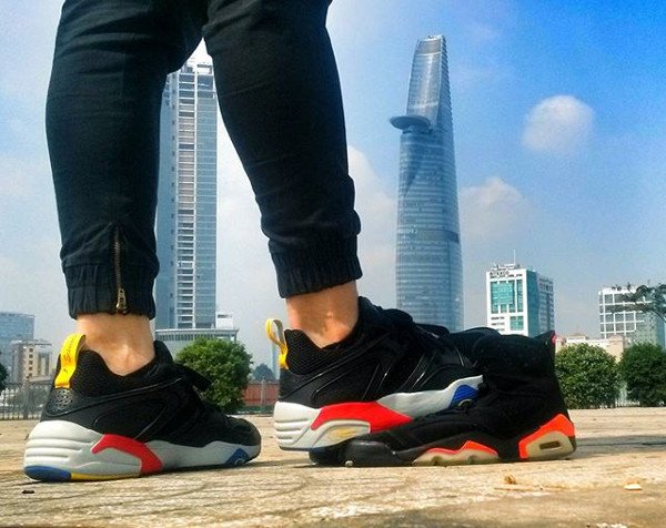 Une Air Jordan 6 Infrared écrasée par une Puma Blaze Of Glory