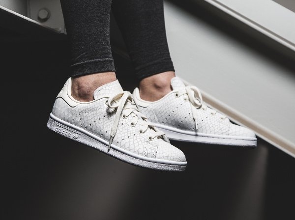 Stan smith snake white on sale