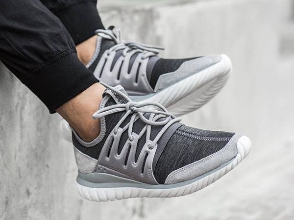 acheter Adidas Tubular Radial Solid Grey Granite pas cher (1)