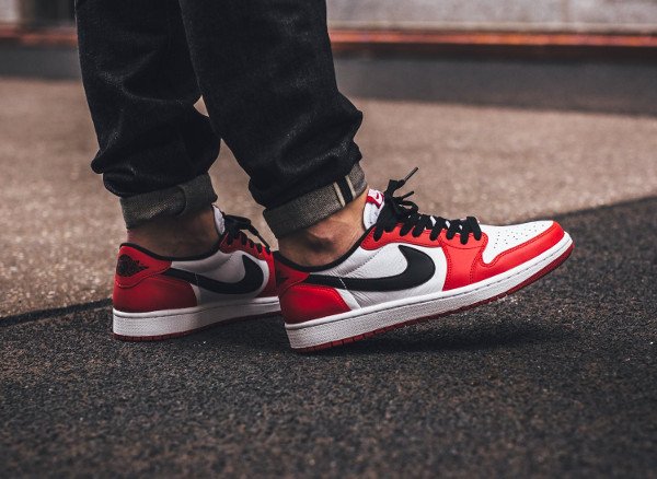 nike air jordan 1 retro low og chicago