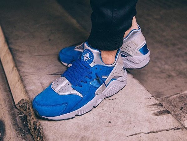 acheter Nike Air Huarache PRM Suede Varsity Royal pas cher (1)