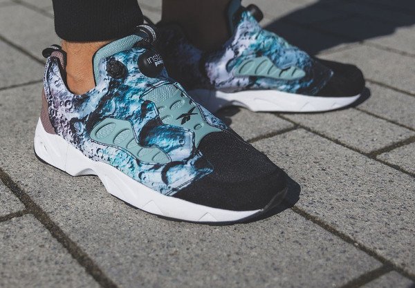 reebok instapump fury road sg moon landing