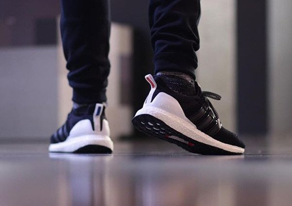 acheter Wood Wood x Adidas Ultra Boost Core Black pas cher (1)