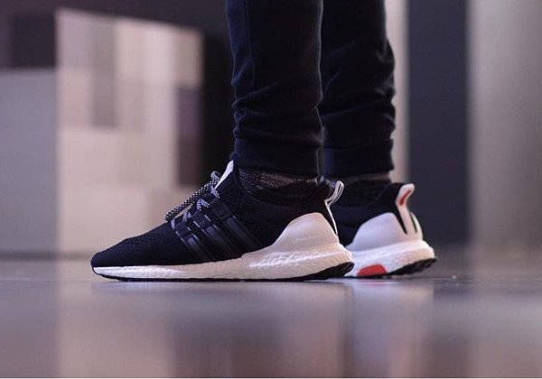 acheter Wood Wood x Adidas Ultra Boost Core Black pas cher (2)