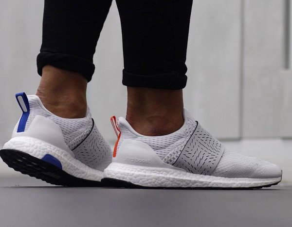 acheter Wood Wood x Adidas Ultra Boost Slip On Vintage White pas cher (1)