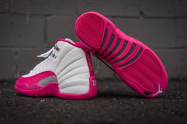 Air Jordan 12 Retro Vivid Pink (5)