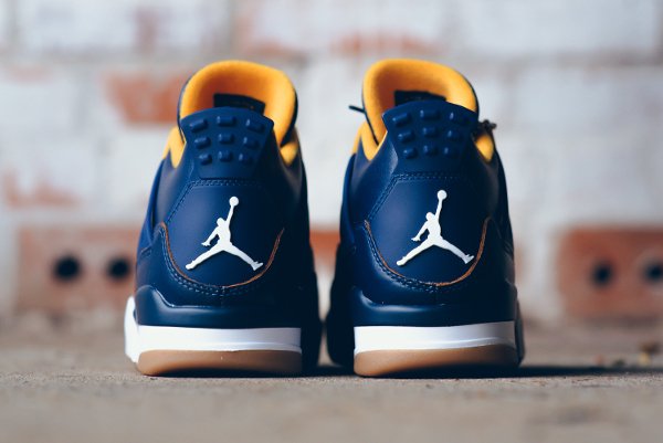 Air Jordan 4 Midnight Navy Varsity Maize White Metallic Gold Star (6)