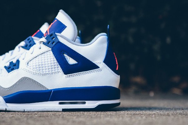 Air Jordan 4 Retro White Hyper Orange Deep Royal (5)