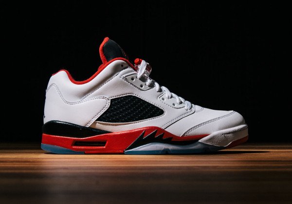 Air Jordan 5 Retro Low White Fire Red (1)