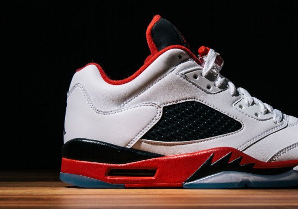 Air Jordan 5 Retro Low White Fire Red (2)