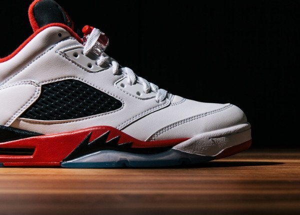 Air Jordan 5 Retro Low White Fire Red (3)