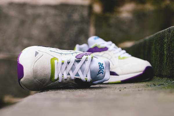 Gros plan sur la Asics Cool Xpress 2016 Purple Neon'