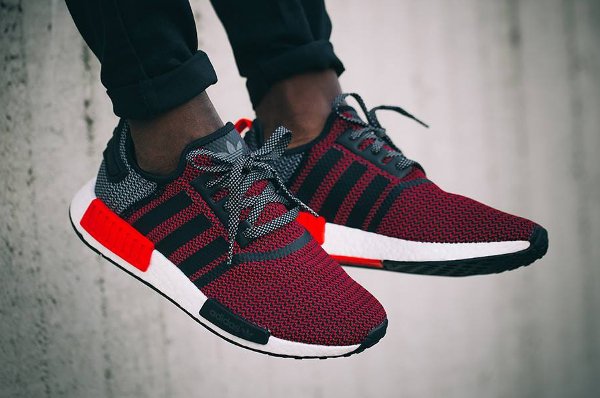 Basket Adidas NMD R1 Boost Knit Tonal Black Lush Red (1)