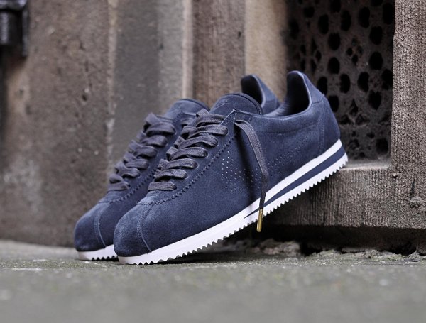 Chaussure Nike Cortez Lux Premium Dark Obsidian homme (1)