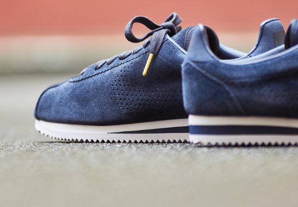 Chaussure Nike Cortez Lux Premium Dark Obsidian homme (4)