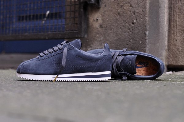 Chaussure Nike Cortez Lux Premium Dark Obsidian homme (6)