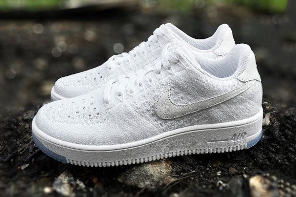 Nike Air Force 1 Flyknit basse White Ice (1)