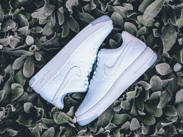 Nike Air Force 1 Flyknit basse White Ice (2)