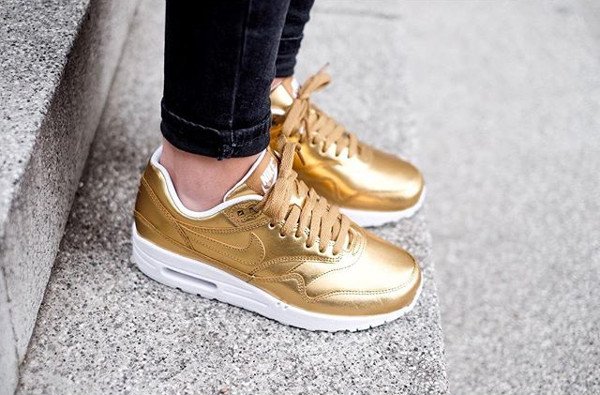 Nike Air Max 1 ID Metallic Gold - @chiliconfashion