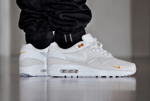 Nike air max 1 safari white kumquat prm sale