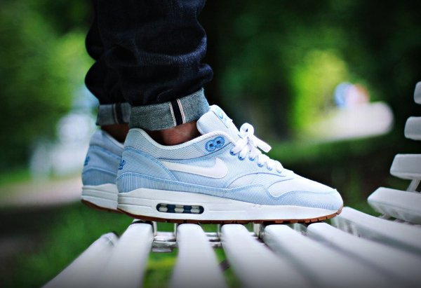 Nike Air Max 1 Pinstripe - Biggie Smalls