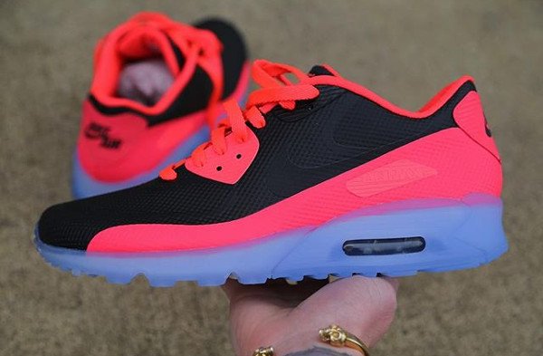 Nike Air Max 90 Hyperfuse Ice ID - @zadehkicks