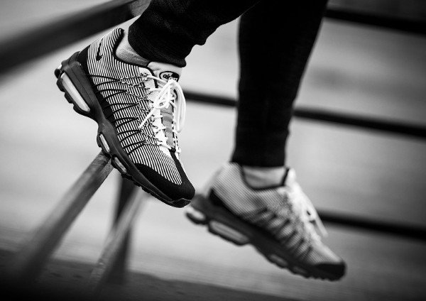 Nike Air Max 95 Ultra Jacquard Pinstripe Black White pas cher (4)