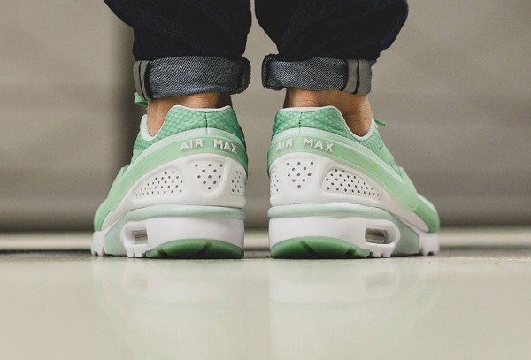 Nike Air Max BW Ultra Enamel Green pas cher (2)