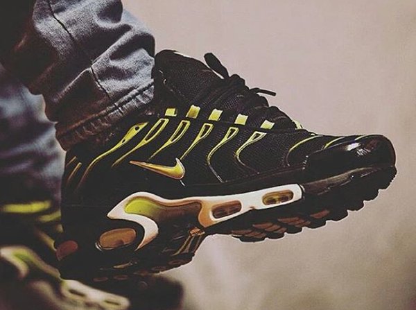 Nike Air Max Plus TN Volts - @gmfbkh