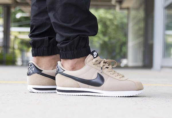 Nike Classic Cortez Basic PRM Baseball Desert Camo QS pas cher